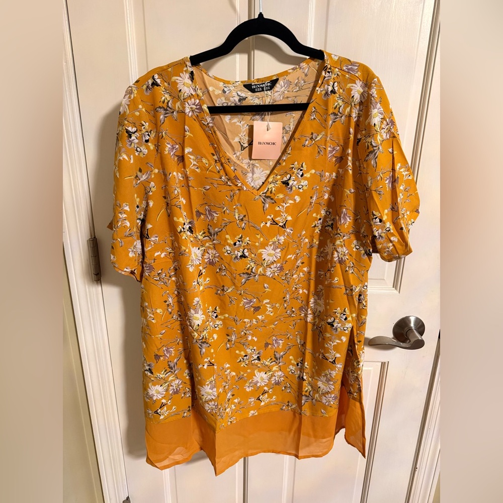 BloomChic‎ Mustard Floral Blouse